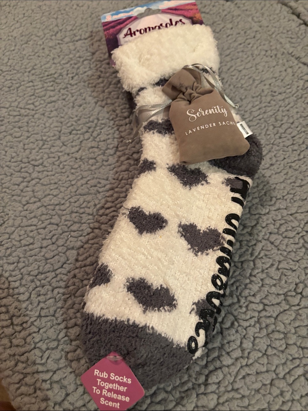 NWT Aromasoles Serenity Lavender Scented Kids Fuzzy Heart Socks - White & Gray